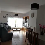 De Standing דירה *